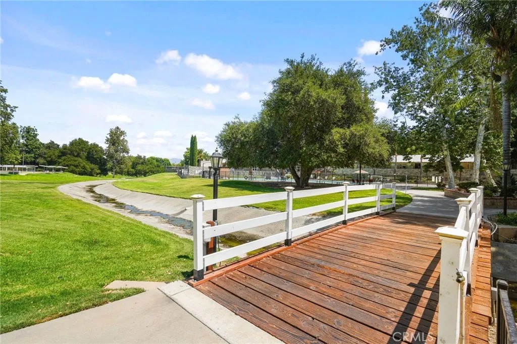 26725 Oak Garden Court