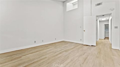 Tiny photo for 181 W La Verne #5, Pomona, CA 91767 (MLS # DW25273935)