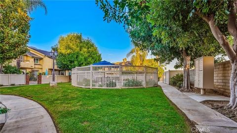 Tiny photo for 181 W La Verne #5, Pomona, CA 91767 (MLS # DW25273935)