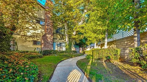 Tiny photo for 181 W La Verne #5, Pomona, CA 91767 (MLS # DW25273935)