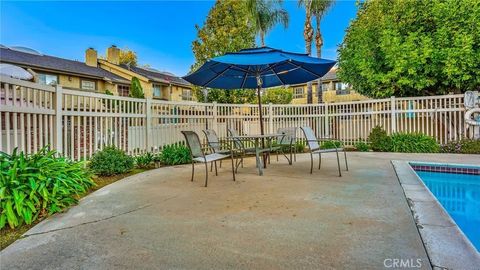 Tiny photo for 181 W La Verne #5, Pomona, CA 91767 (MLS # DW25273935)