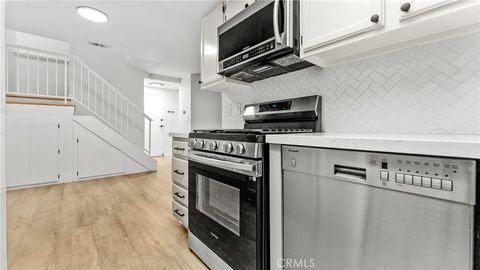 Tiny photo for 181 W La Verne #5, Pomona, CA 91767 (MLS # DW25273935)