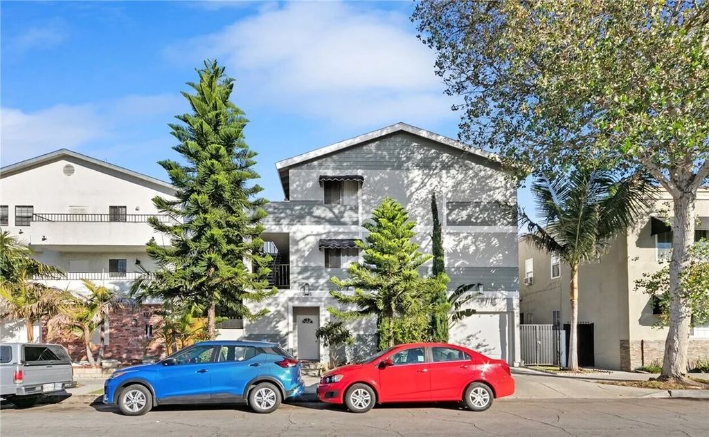 Photo of 1206 Gladys Avenue, Long Beach, CA 90804 (MLS # PW25276188)