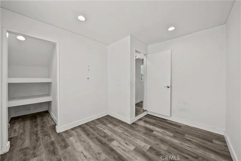 Tiny photo for 6556 Satsuma, North Hollywood, CA 91606 (MLS # SR25272561)