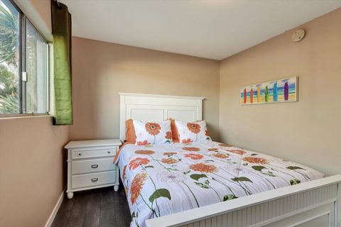 Tiny photo for 2002 Mendocino Blvd, San Diego, CA 92107 (MLS # 250045413)