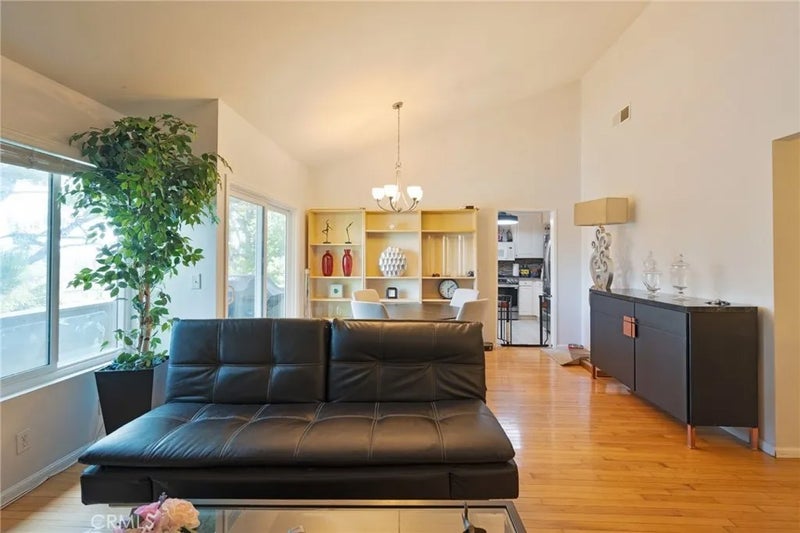 15792 Midwood 1