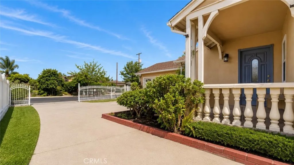8115 Brimfield