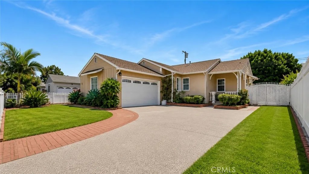 8115 Brimfield