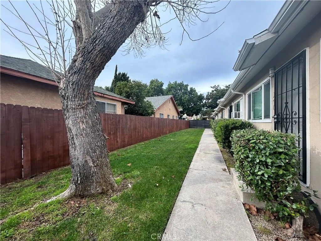 Photo of 1202 Myrtle Ave, Long Beach, CA 90813 (MLS # SB26081763)