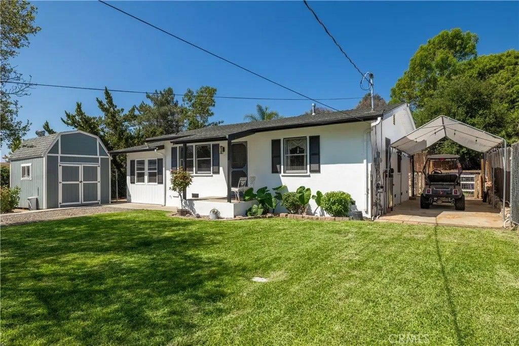 Photo of 155 Barhaven Lane, Fallbrook, CA 92028 (MLS # SW26083559)