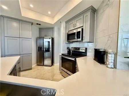 1310 E Ocean Boulevard 906