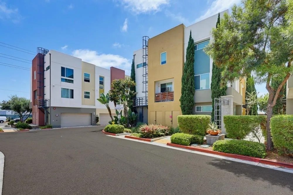 Photo of 745 Shoreline Rd, Chula Vista, CA 91910 (MLS # 260022550)