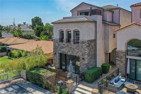 1017 Delaware Street Huntington Beach CA 92648