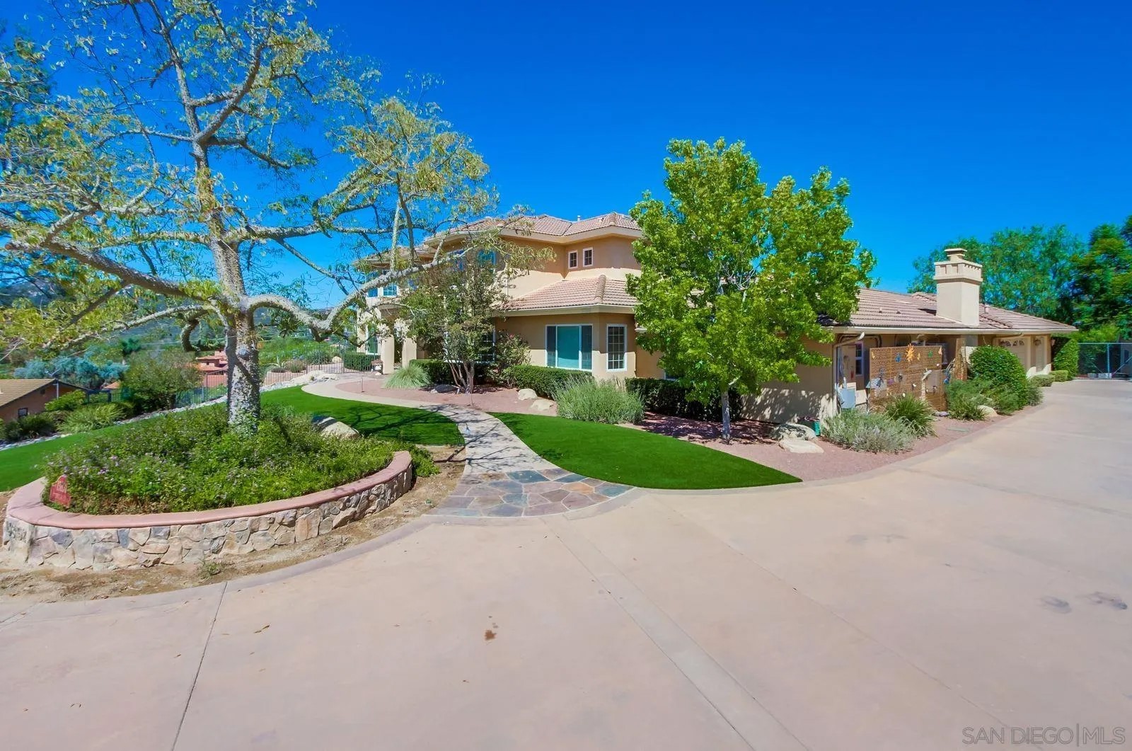 13852 Northcrest Ln