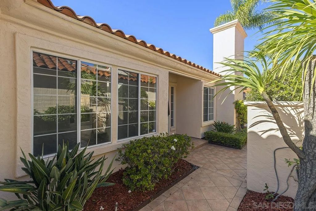 Photo of 12071 Caminito Corriente, San Diego, CA 92128 (MLS # 250044928)