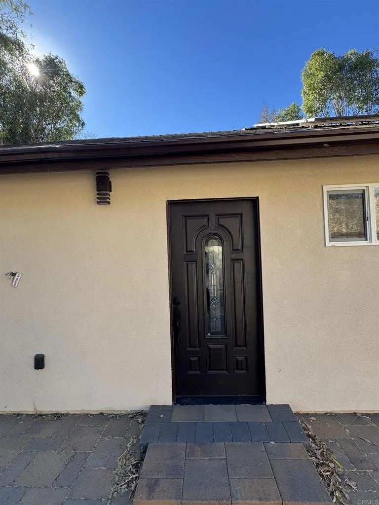 717 Alamo Lane