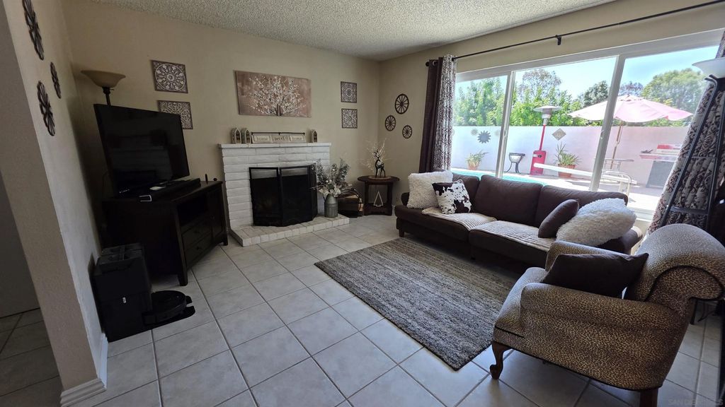 Photo of 1619 Curry Comb Dr, San Marcos, CA 92069 (MLS # 260008963)