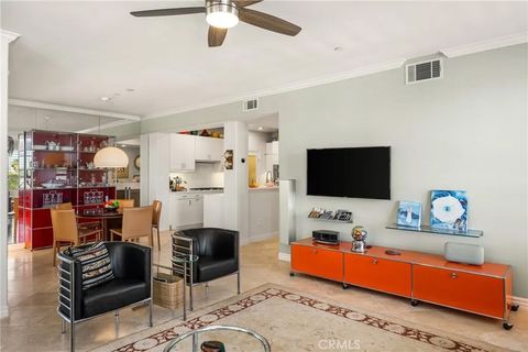 Tiny photo for 1000 E Ocean Blvd #613, Long Beach, CA 90802 (MLS # PW25251894)