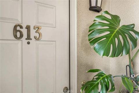 Tiny photo for 1000 E Ocean Blvd #613, Long Beach, CA 90802 (MLS # PW25251894)