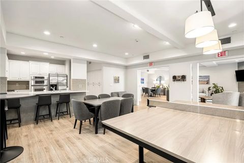 Tiny photo for 1000 E Ocean Blvd #613, Long Beach, CA 90802 (MLS # PW25251894)