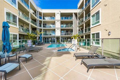 Tiny photo for 1000 E Ocean Blvd #613, Long Beach, CA 90802 (MLS # PW25251894)