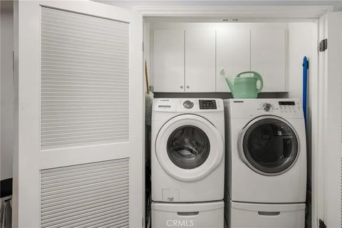 Tiny photo for 1000 E Ocean Blvd #613, Long Beach, CA 90802 (MLS # PW25251894)