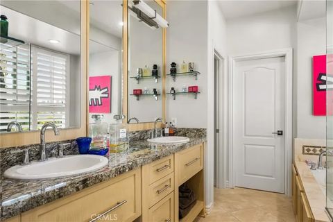 Tiny photo for 1000 E Ocean Blvd #613, Long Beach, CA 90802 (MLS # PW25251894)