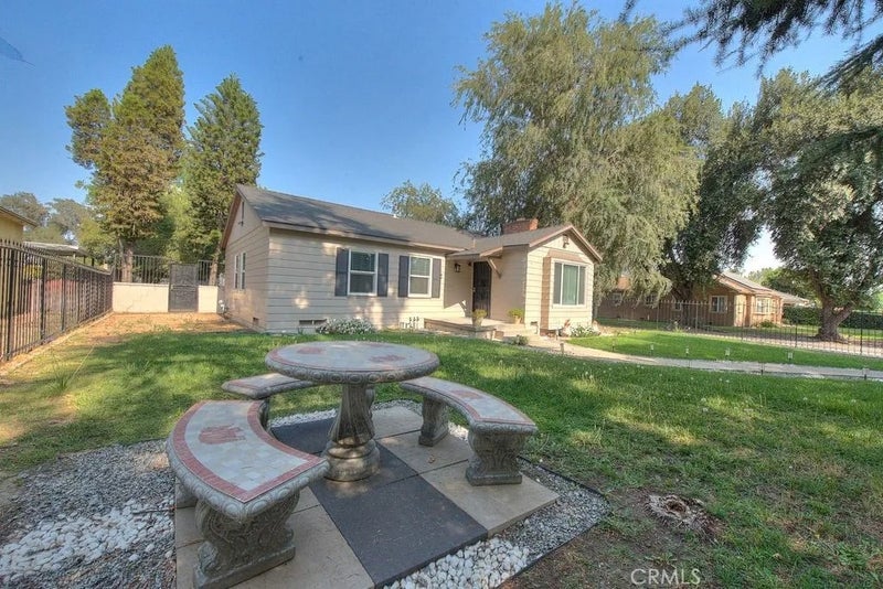 2803 Ladera Road