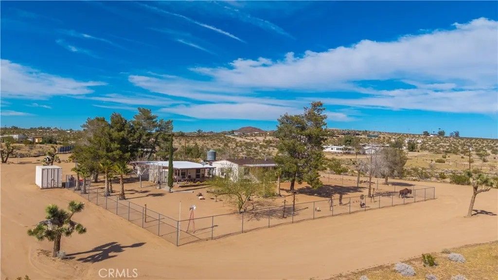 Photo of 3040 Colabgo Dr, Joshua Tree, CA 92252 (MLS # JT26049430)