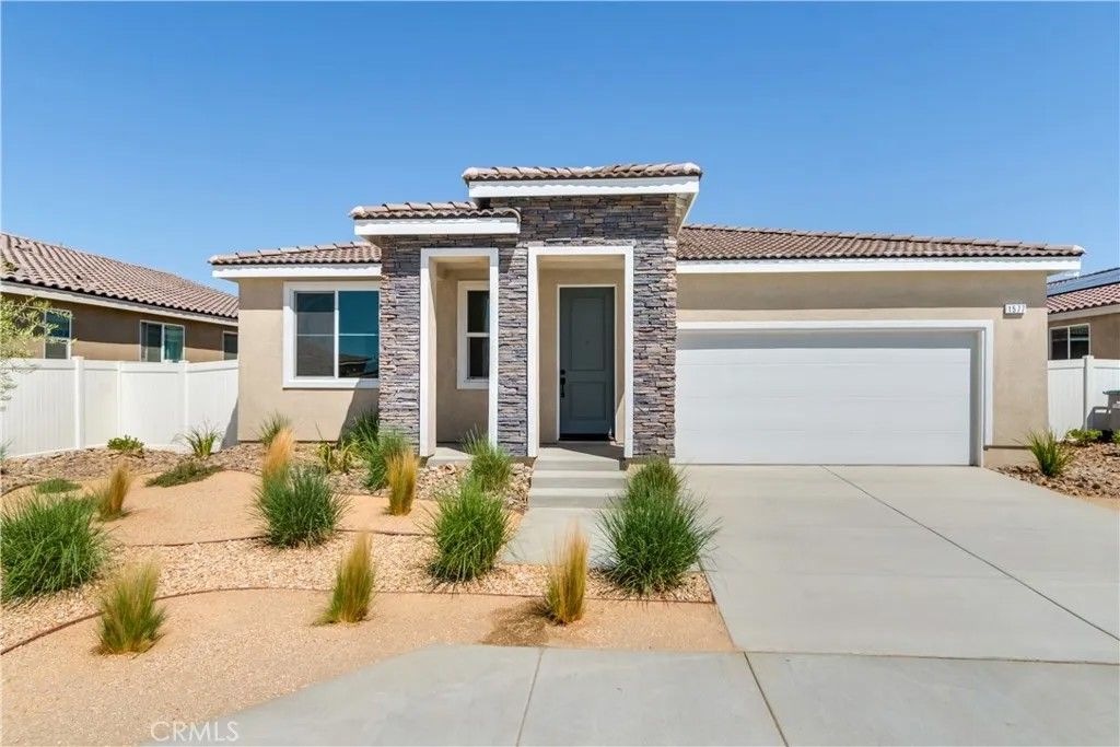 Photo of 1577 E Houlguin Street, Lancaster, CA 93535 (MLS # SR25273373)
