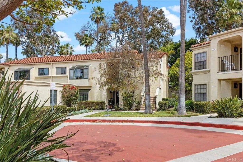 Photo of 7319 Calle De Fuentes, Carlsbad, CA 92009 (MLS # NDP2604354)