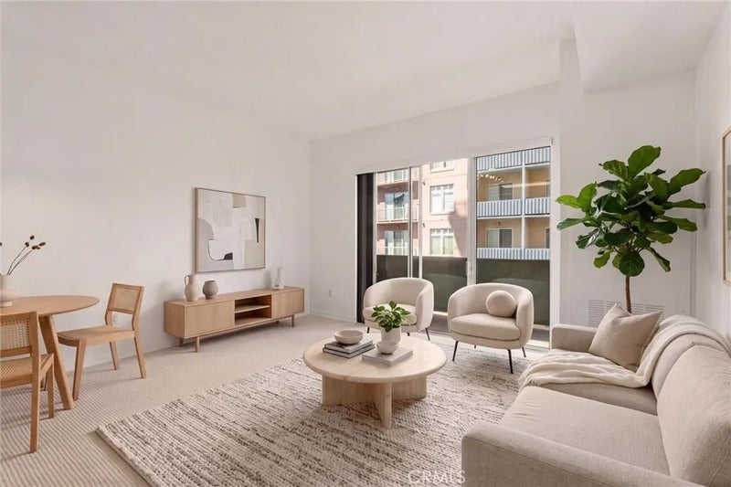 488 E Ocean Boulevard 804