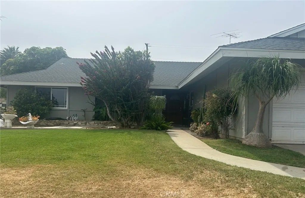 Photo of 5210 Dresden Place, Riverside, CA 92505 (MLS # IG26069586)