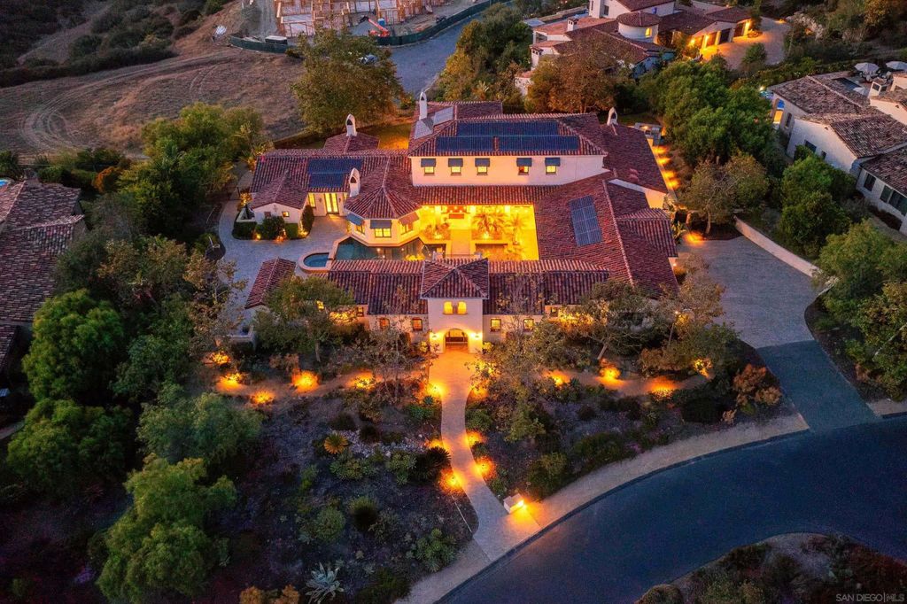 Photo of 14926 Encendido, San Diego, CA 92127 (MLS # 2601233)