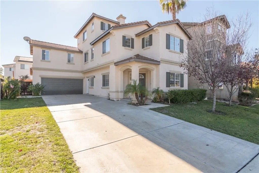 Photo of 39689 Chambray Dr, Murrieta, CA 92563 (MLS # OC25281741)