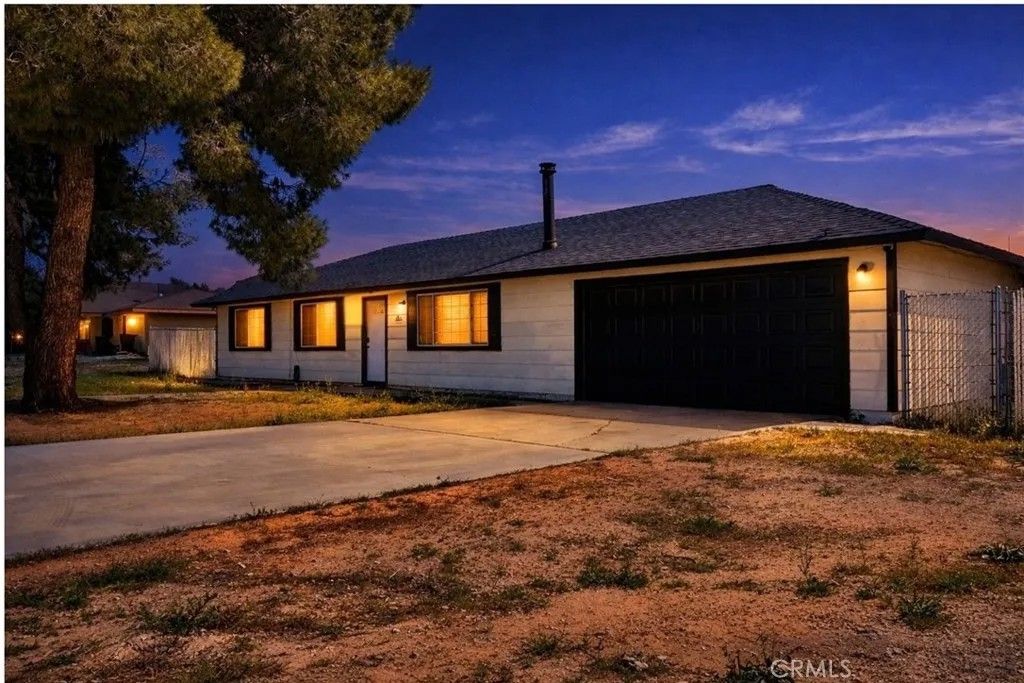 Photo of 16661 Central Rd, Apple Valley, CA 92307 (MLS # HD26047090)