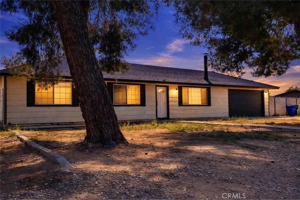 Photo of 16661 Central Rd, Apple Valley, CA 92307 (MLS # HD26047090)