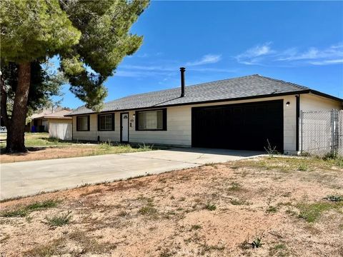 Photo of 16661 Central Rd, Apple Valley, CA 92307 (MLS # HD26047090)
