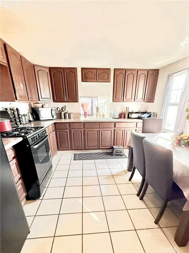 Photo of 2250 W Darby ST #24, San Bernardino, CA 92407 (MLS # OC26166027)