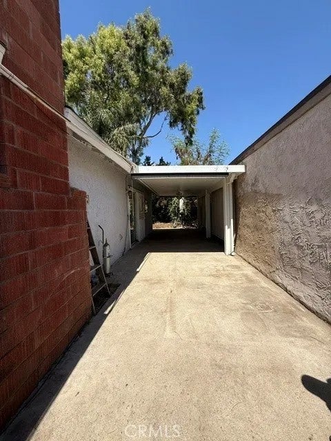 6864 Olympia DR