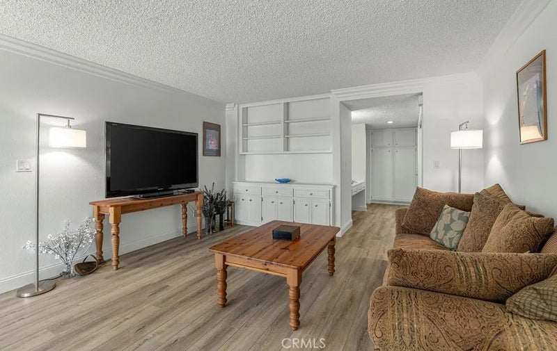 1110 W 10th Street 104