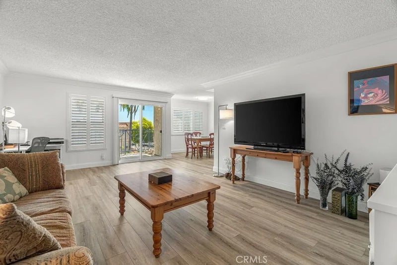 1110 W 10th Street 104