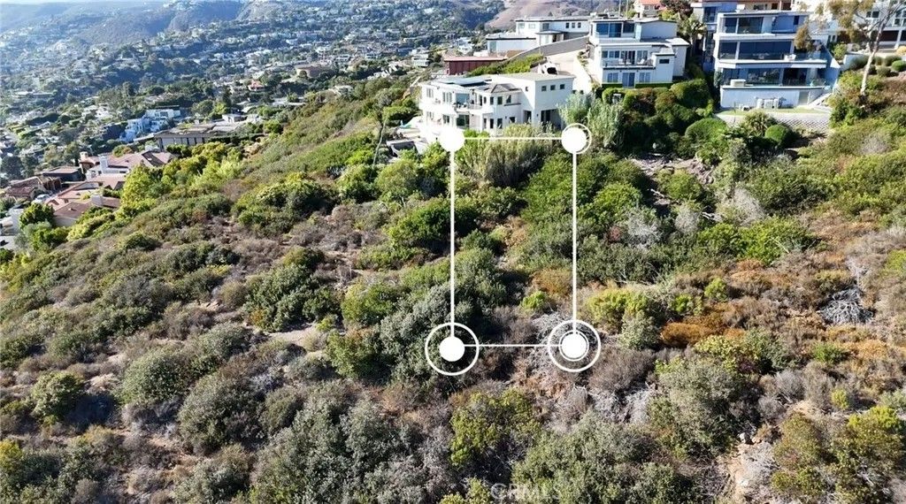 Photo of 934 Bonnie Brae, Laguna Beach, CA 92651 (MLS # OC26015041)