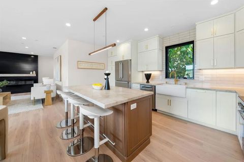 164 Cherry Avenue Carlsbad CA 92008