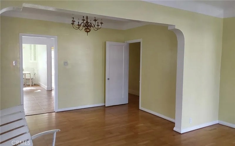 824 W 74th