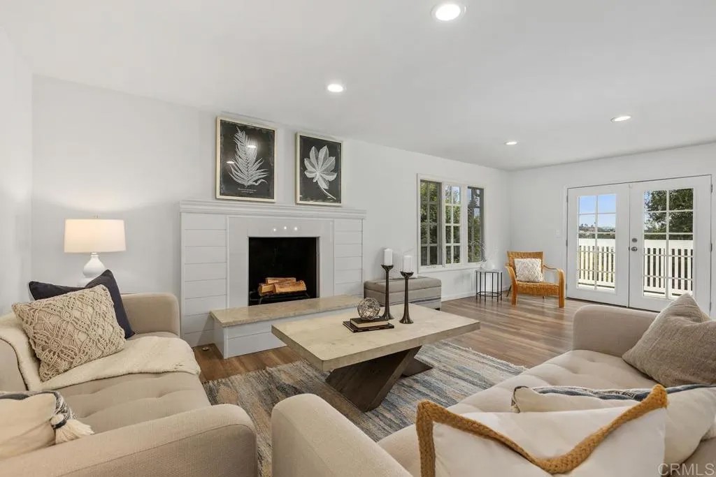 1271 Alta Vista Drive