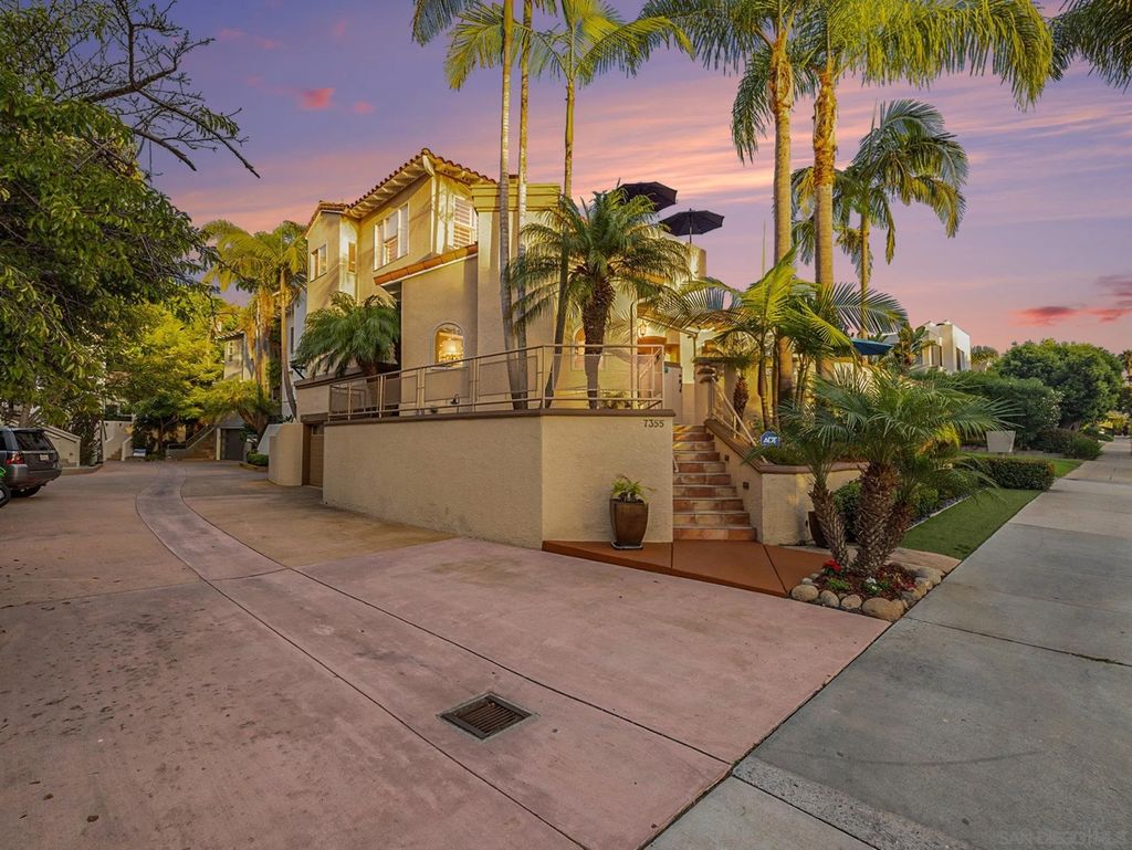 Photo of 7355 Fay Avenue, La Jolla, CA 92037 (MLS # 250041676)