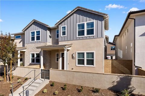 Photo of 297 Shoveler, Irvine, CA 92618 (MLS # WS25280461)