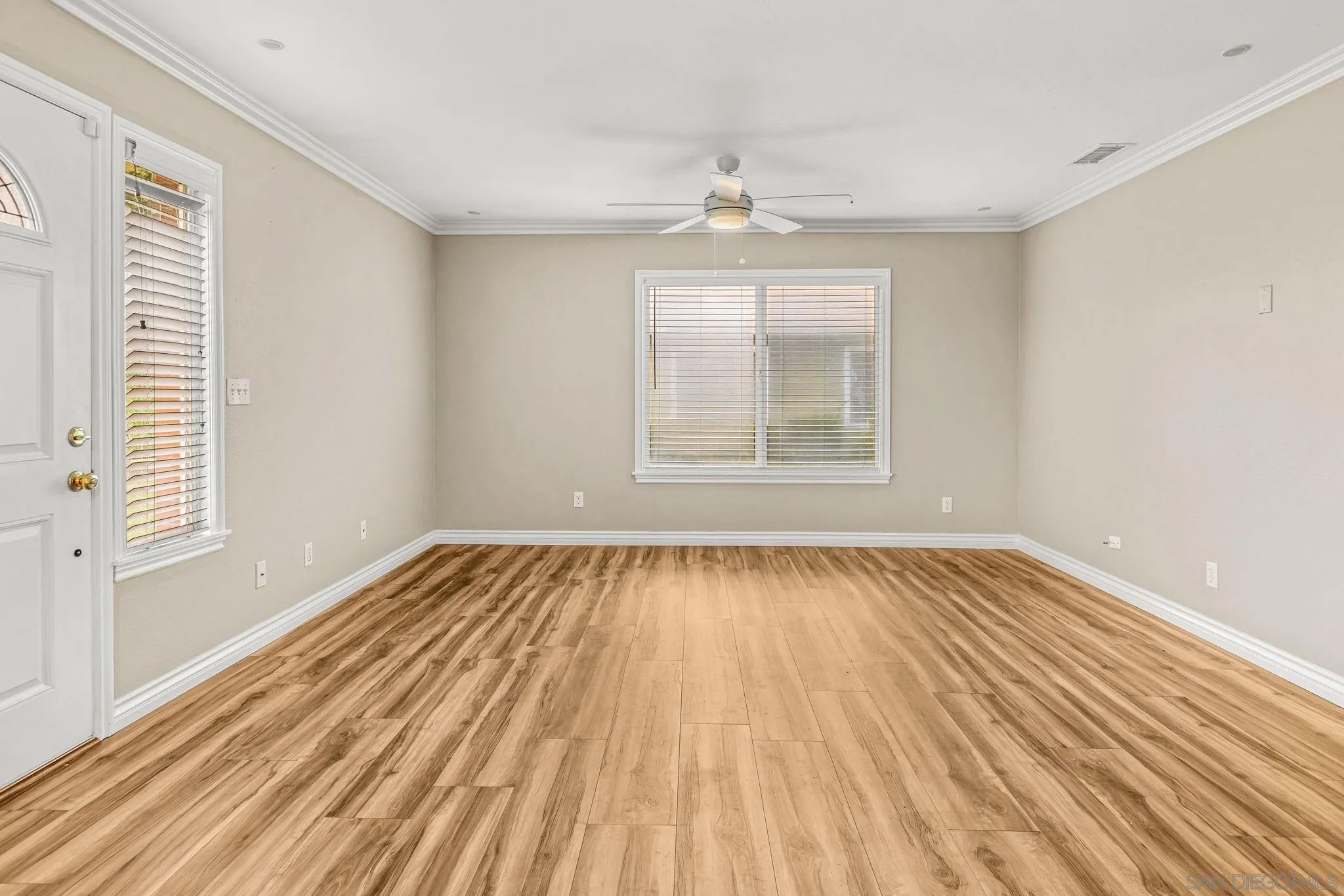 10401 Caminito Rimini