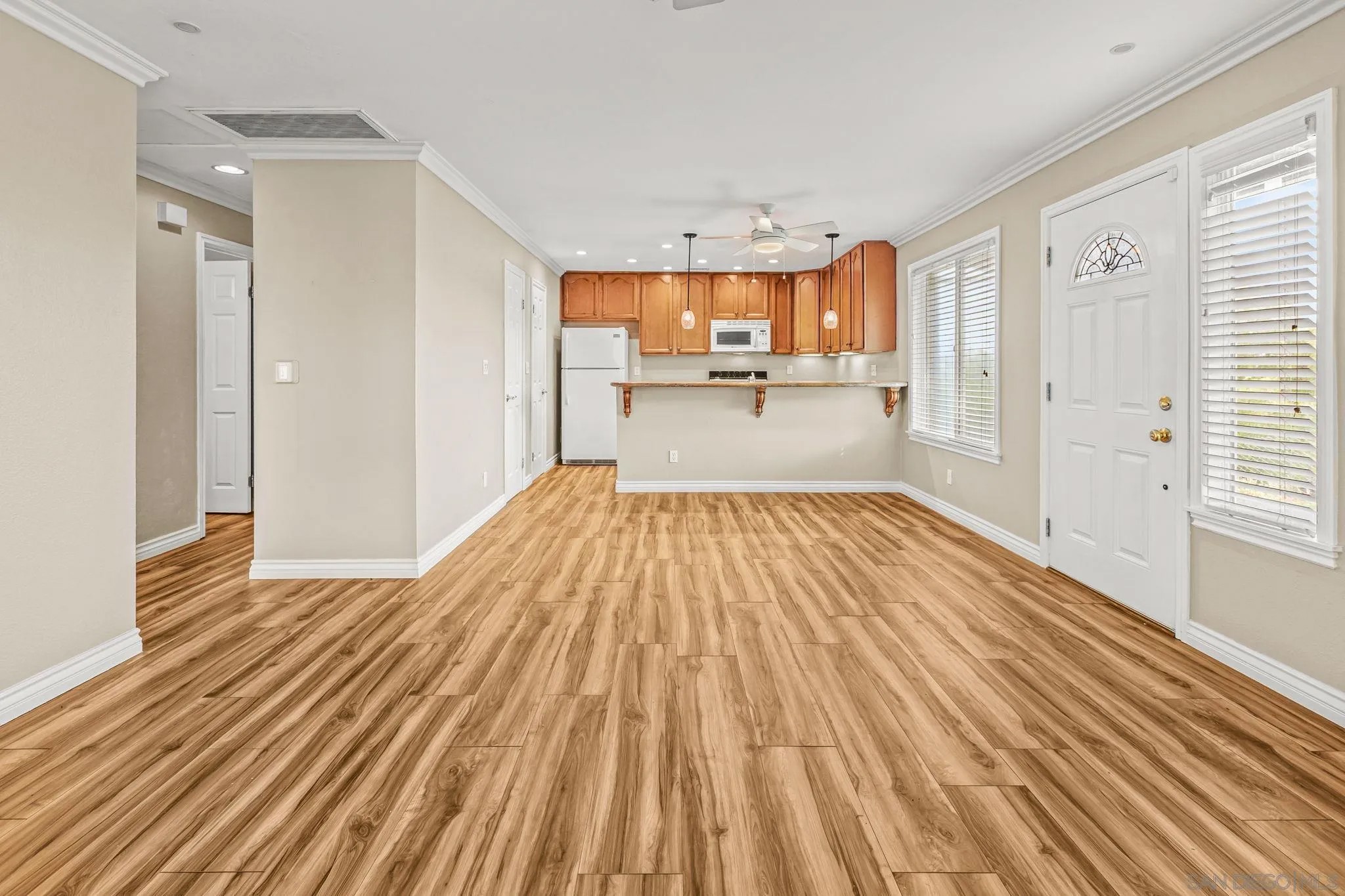 10401 Caminito Rimini